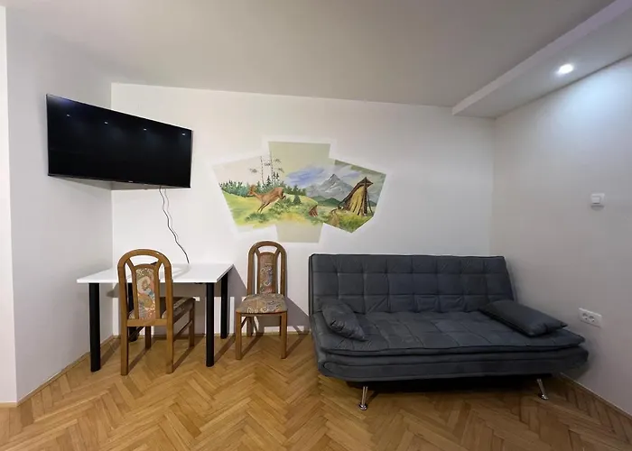 Mici\'S Apartments